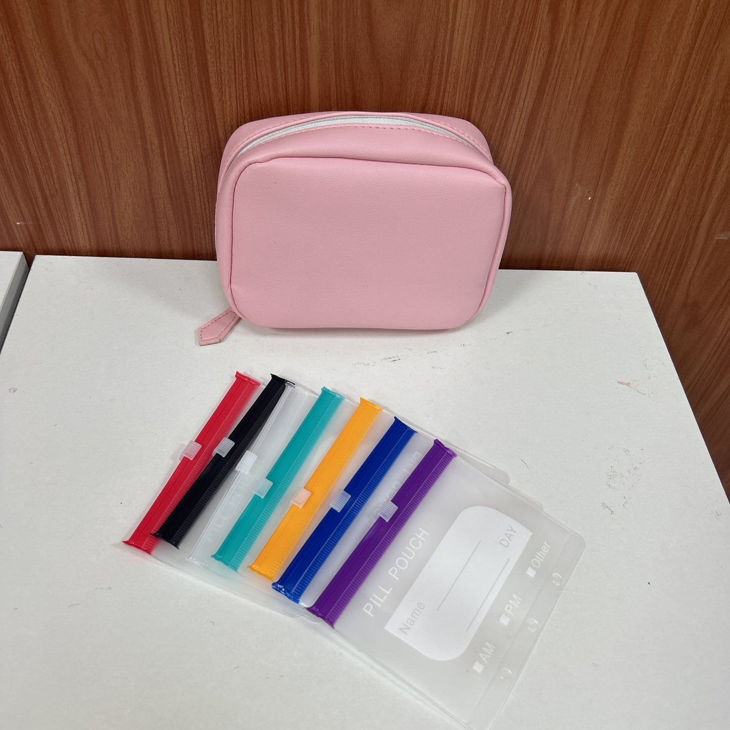 💊A8 Waterproof 14-Pouch Weekly Pill Organizer, Color-Coded Travel Storage for Vitamins & Supplements