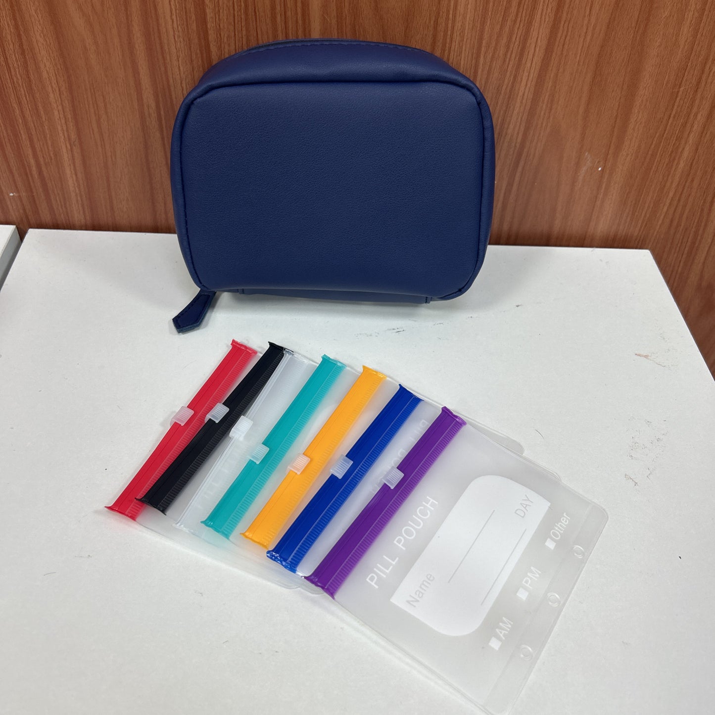 💊A8 Waterproof 14-Pouch Weekly Pill Organizer, Color-Coded Travel Storage for Vitamins & Supplements